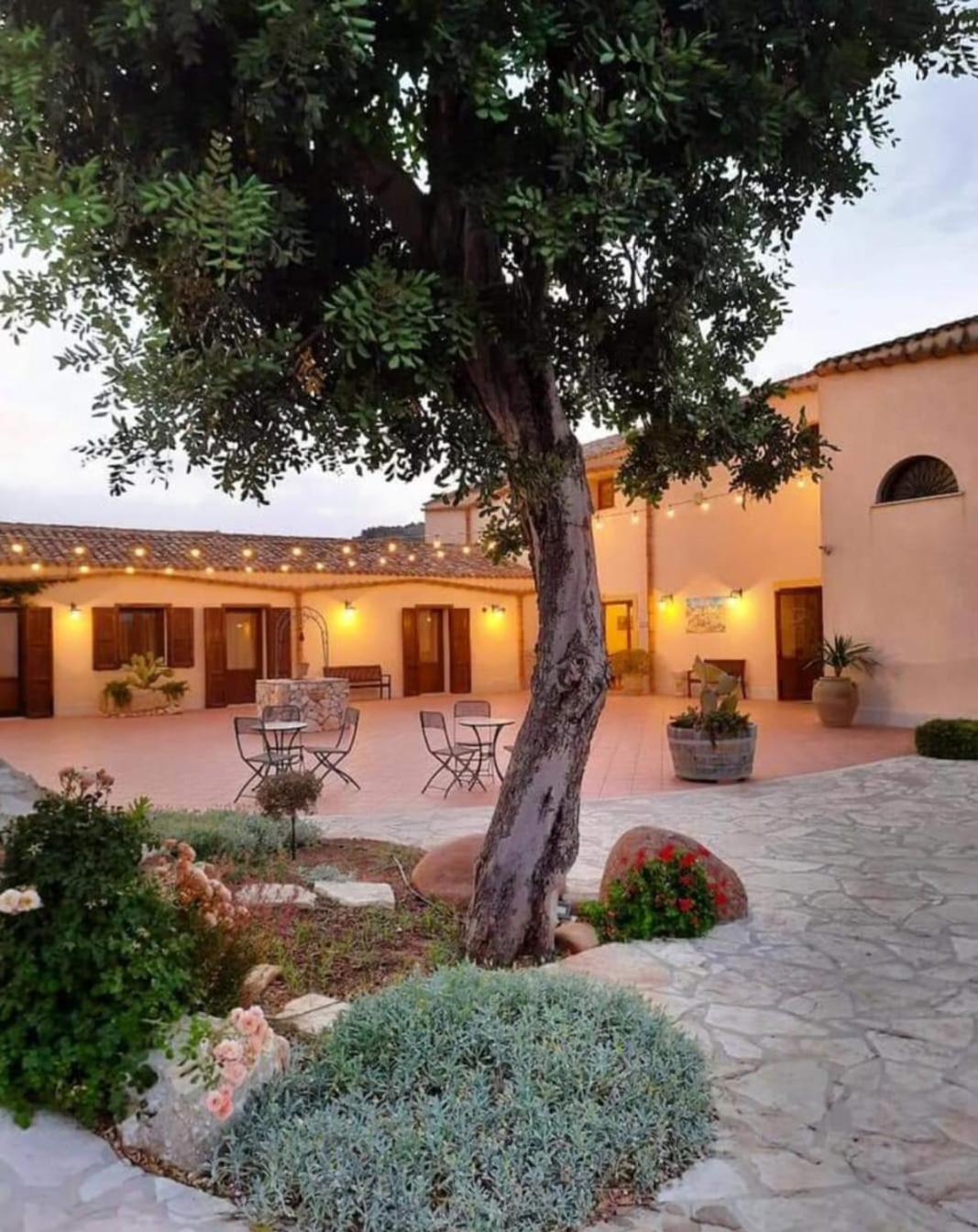 فيلا Agriturismo Antichi Granai كالاتافيمي المظهر الخارجي الصورة