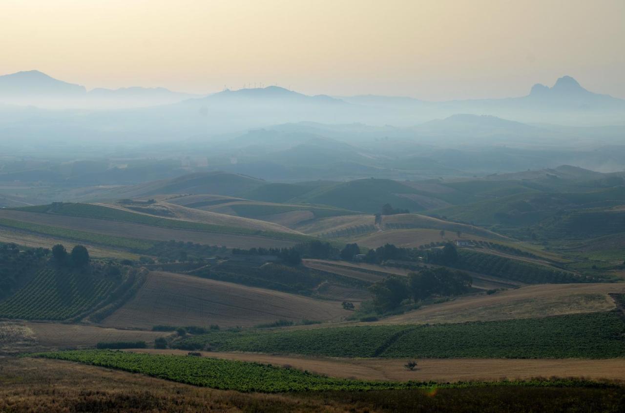 فيلا Agriturismo Antichi Granai كالاتافيمي المظهر الخارجي الصورة