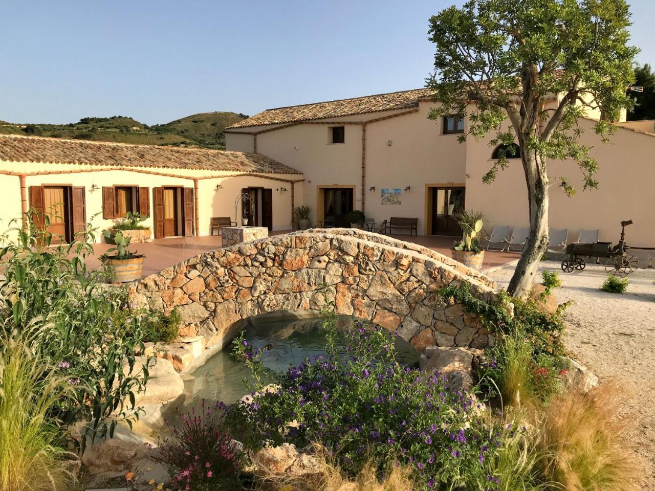 فيلا Agriturismo Antichi Granai كالاتافيمي المظهر الخارجي الصورة